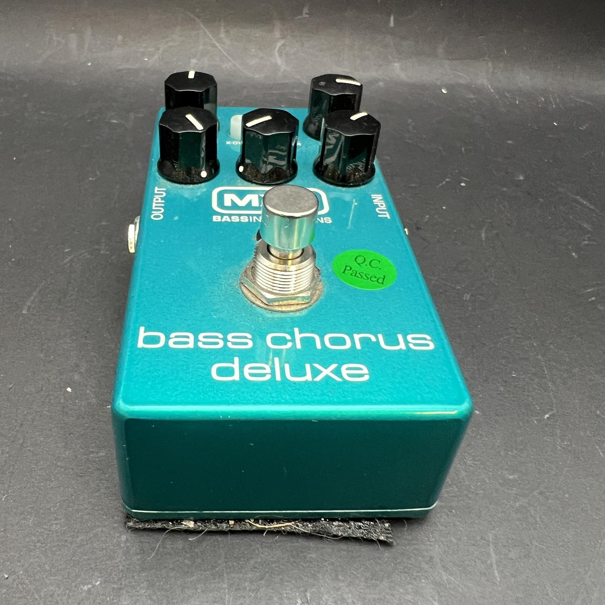 Pédale D'effets MXR Bass Chorus Deluxe - Pour Guitare Basse - Effets Chorus Et Flanger Pro