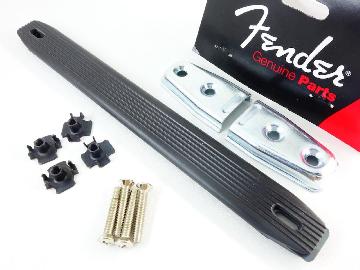 Fender American Vintage Jazzmaster Pickguard Shield, Aluminum - 0054452149 - Bassi Componenti - Hardware e Componenti Vari