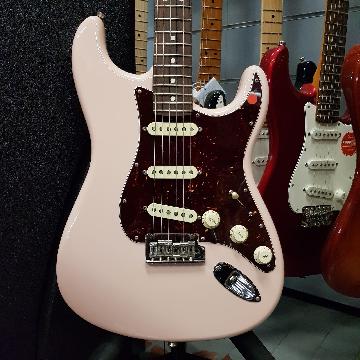 FENDER LIMITED EDITION AMERICAN PROFESSIONAL II STRATOCASTER ROSEWOOD NECK
