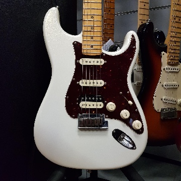 FENDER AMERICAN ULTRA HSS STRATOCASTER ARCTIC PEARL WHITE MN