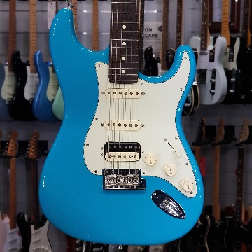 Fender American Professional Ii Stratocaster Hss Miami Blue - Guitars Guitars - Solid Body Electric Guitars