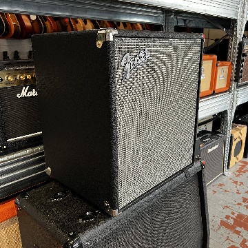 FENDER RUMBLE 100 V3 BASS COMBO