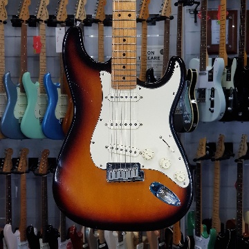 Fender American Standard Stratocaster Mn Sunburst + Lindy Fralin Pickups - Guitars Guitars - Solid Body Electric Guitars