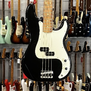 Fender Player Precision Black - Bass Basses - 4 Strings Electric Basses