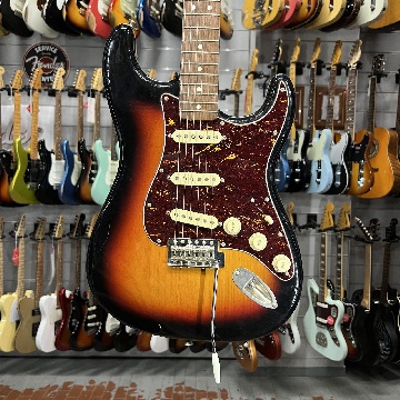 SQUIER CLASSIC VIBE 60 STRATOCASTER SUNBURST