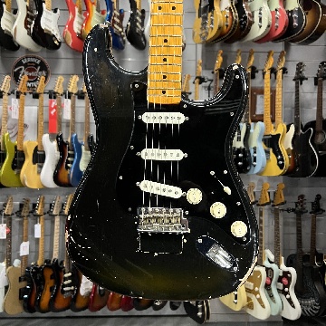 FENDER CUSTOM SHOP STRATOCASTER DAVID GILMOUR RELIC BLACK BLACK OVER 3 COLOR SUNBURST