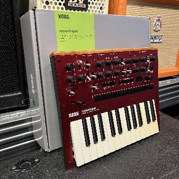 KORG MONOLOGUE RED HARD COVER E ALIMENTATORE