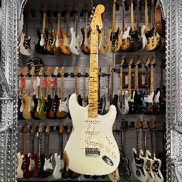 FENDER Custom Shop Limited  Fat 50s Stratocaster Relic Aged India Ivory 9235001501