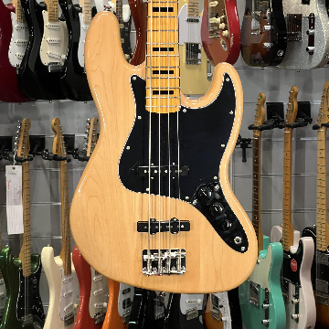SQUIER CLASSIC VIBE 70 JAZZ BASS NATURAL