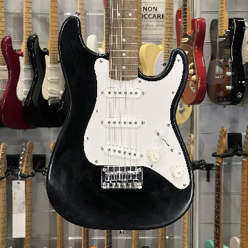 SQUIER STRATOCASTER MINI BLACK