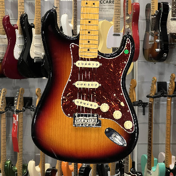 FENDER AMERICAN PROFESSIONAL II STRATOCASTER 3 COLOR SUNBURST