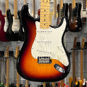 FENDER AMERICAN STANDARD STRATOCASTER MN SUNBURST 2011