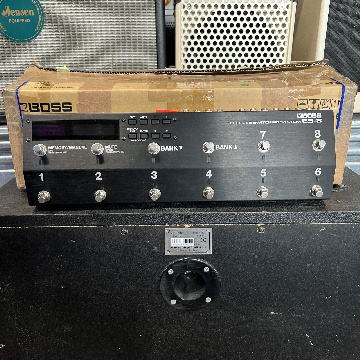 BOSS ES8 EFFECTS SWITCHING SYSTEM
